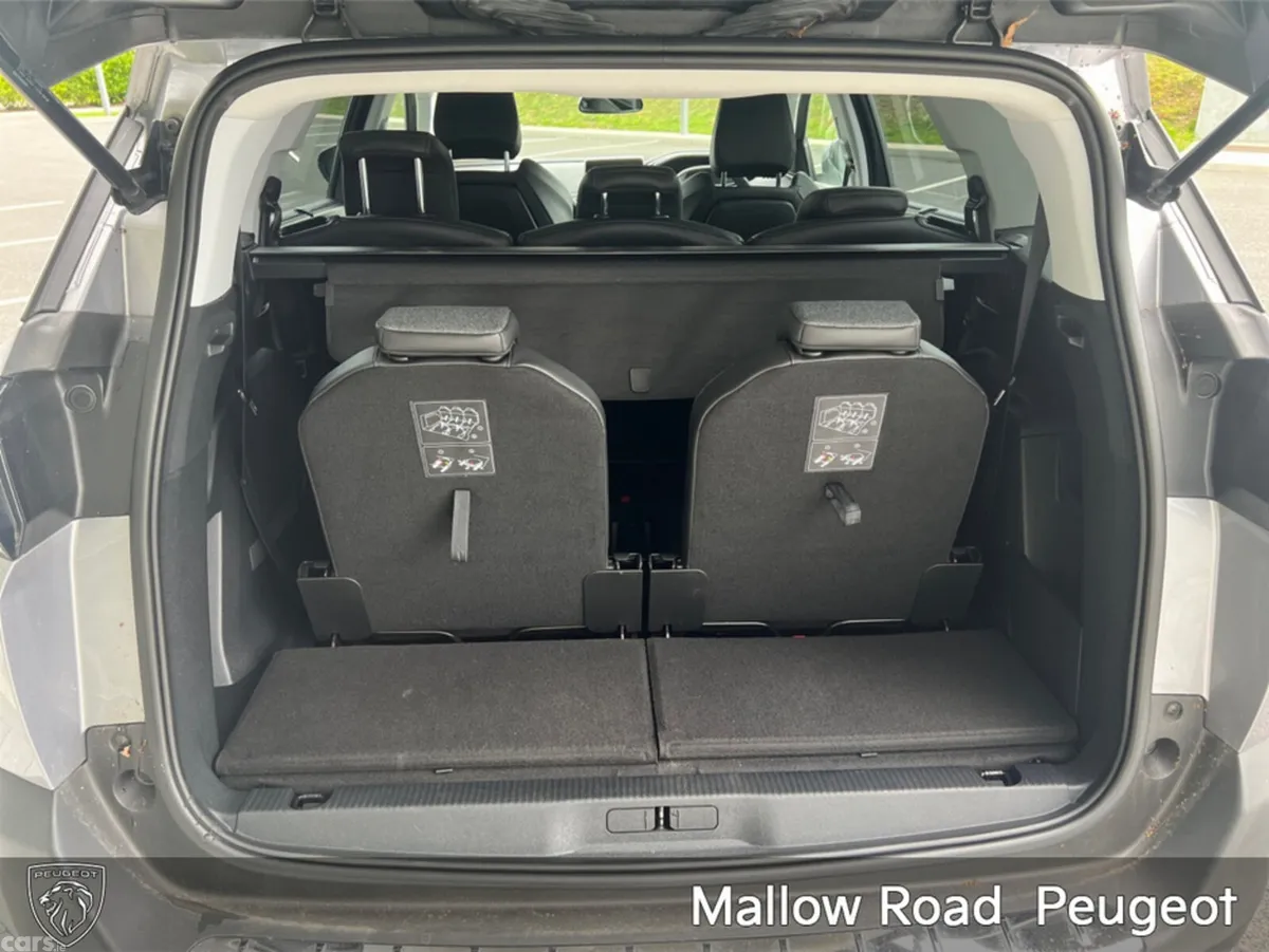 Peugeot 5008 MPV, Petrol, 2018, Grey