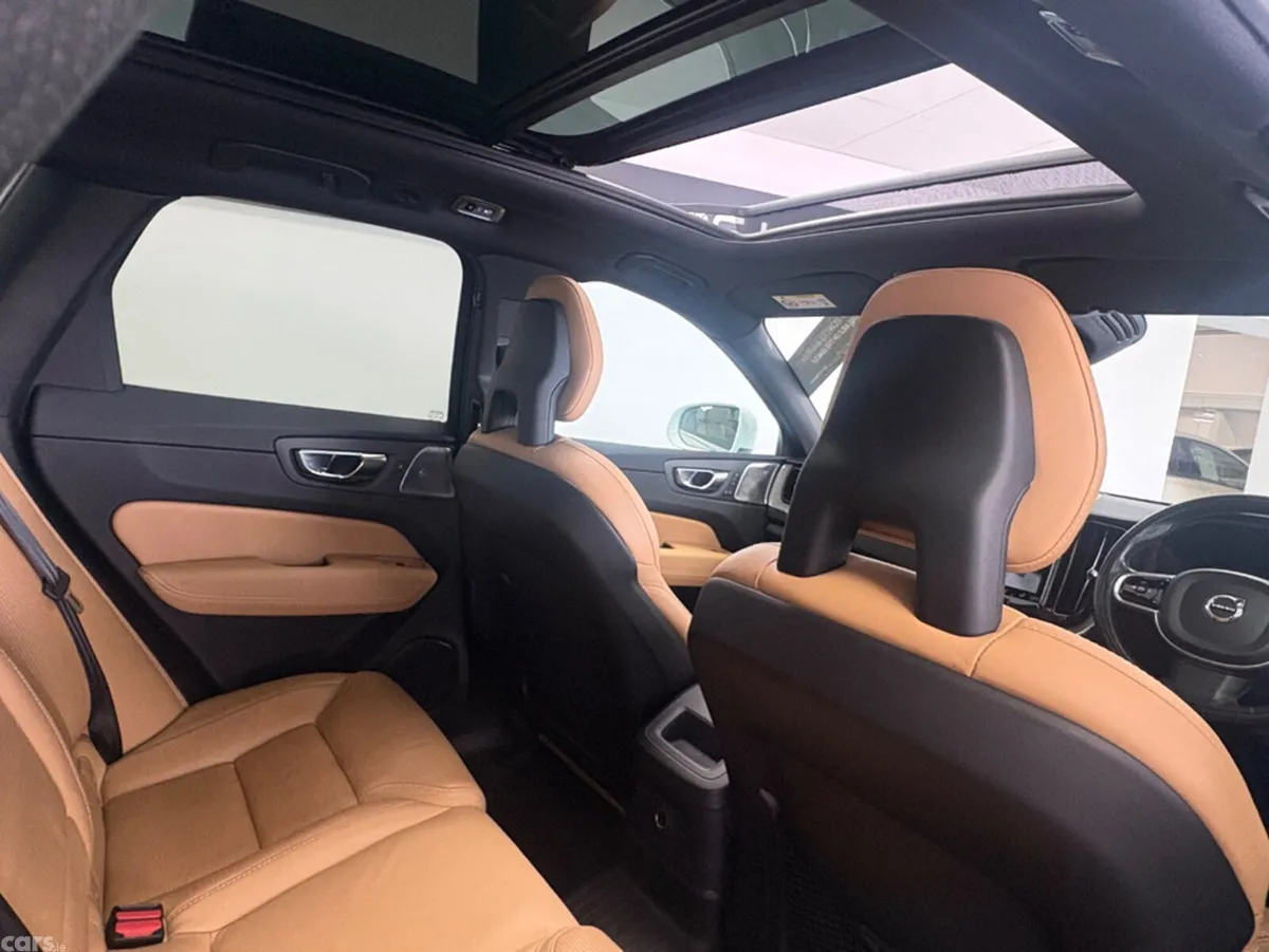 Volvo XC60 SUV, Petrol Plug-in Hybrid, 2017, White