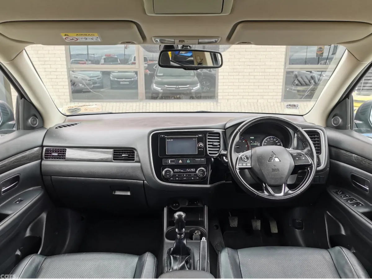 Mitsubishi Outlander Estate, Diesel, 2016, Black