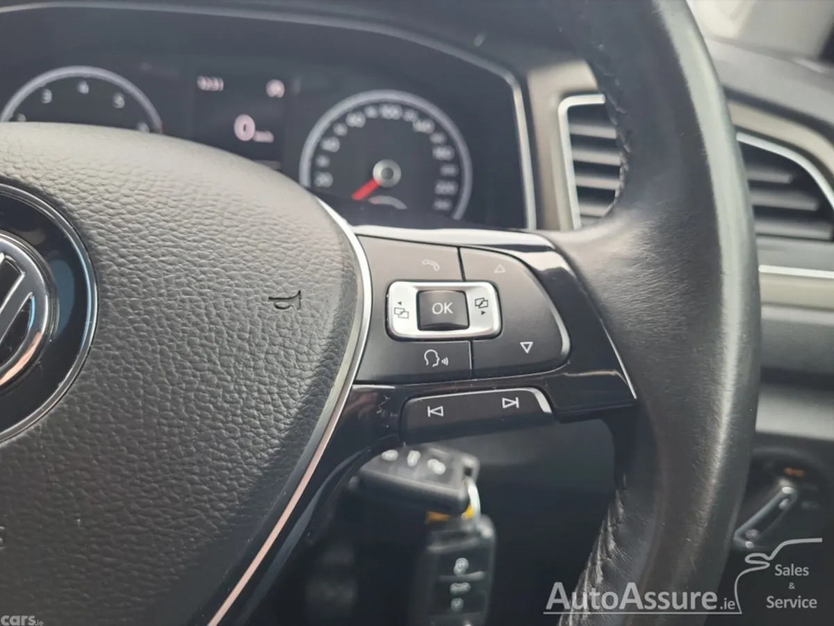Volkswagen T-Roc Hatchback, Petrol, 2019, White