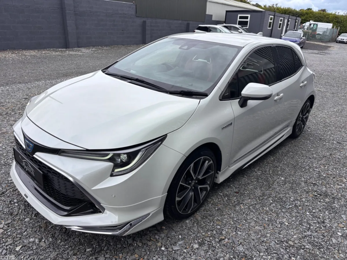 Toyota Corolla Hatchback, Petrol Hybrid, 2019, White