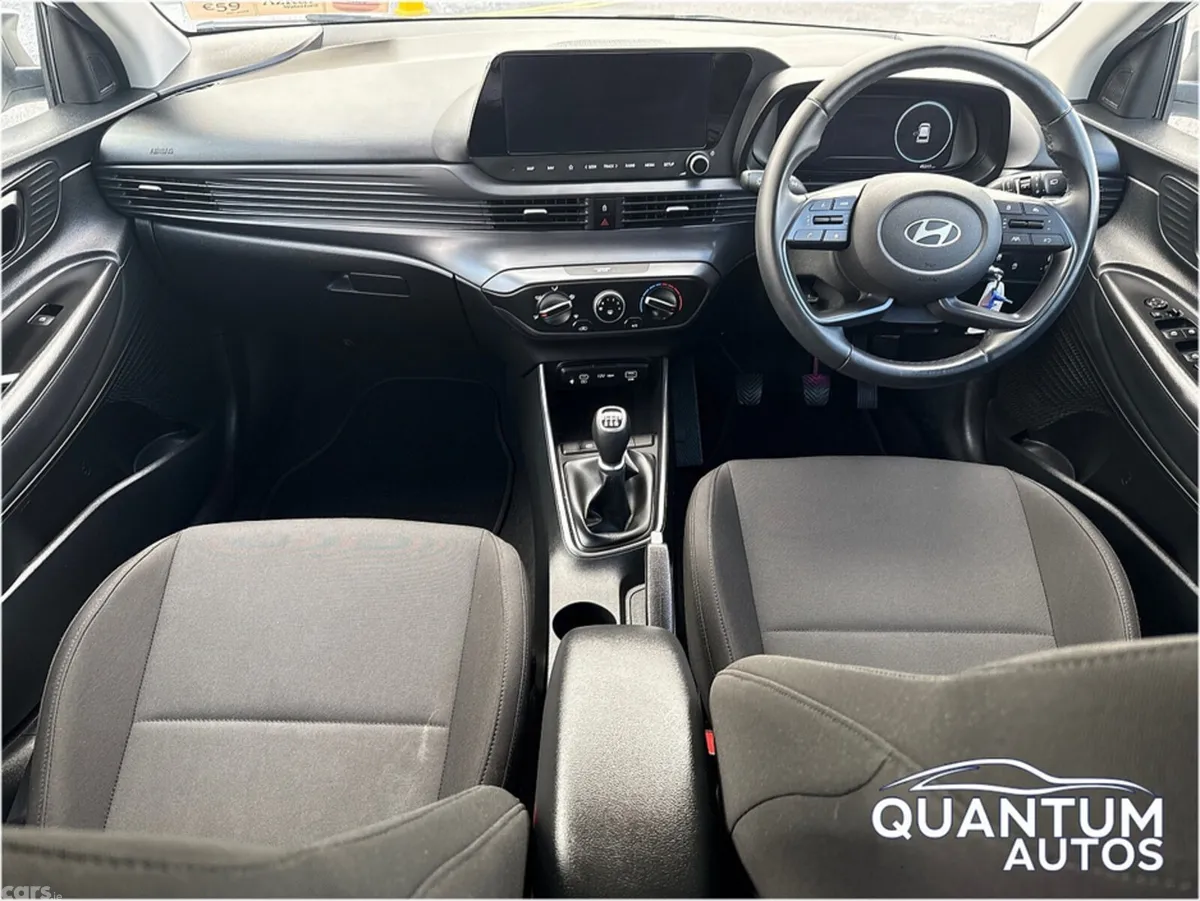 Hyundai i20 Hatchback, Petrol, 2025, White