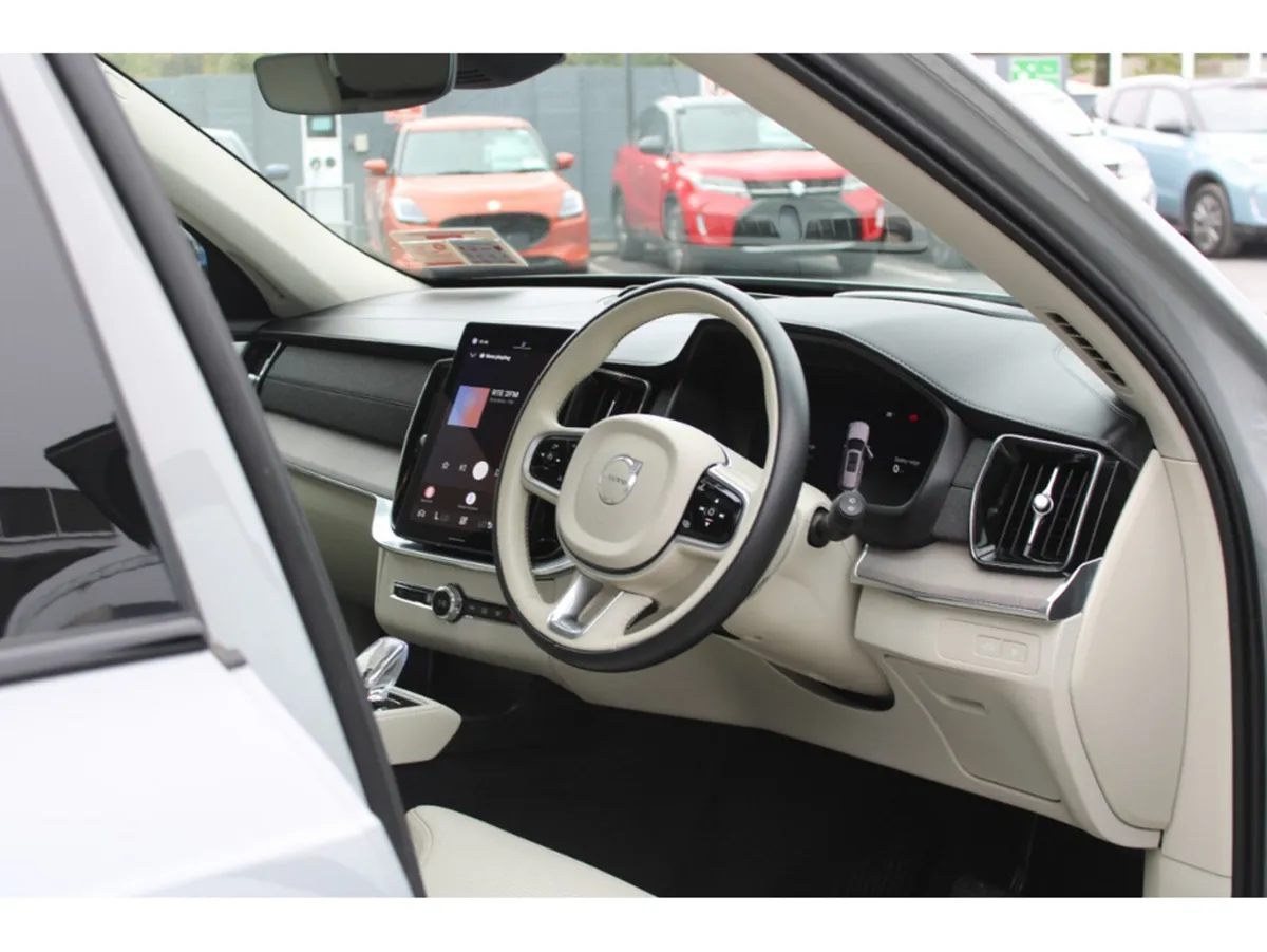 Volvo XC90 Estate, Petrol Hybrid, 2025, Grey