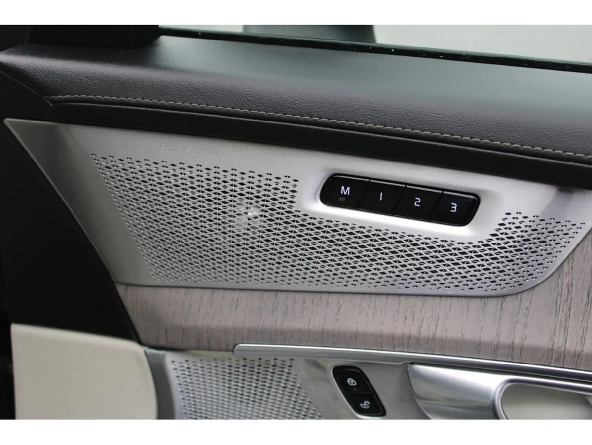 Volvo XC90 Estate, Petrol Hybrid, 2025, Grey