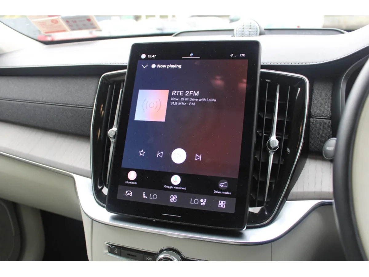 Volvo XC90 Estate, Petrol Hybrid, 2025, Grey