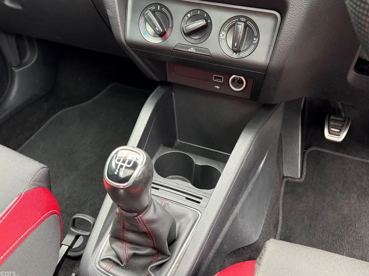 Skoda Fabia Hatchback, Petrol, 2021, Grey