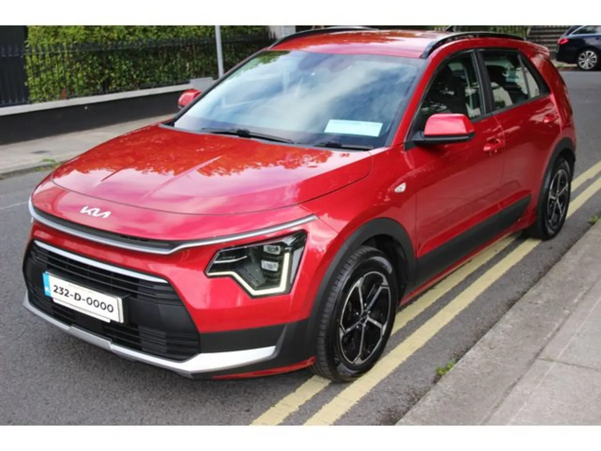 Kia Niro SUV, Petrol Hybrid, 2023, Red