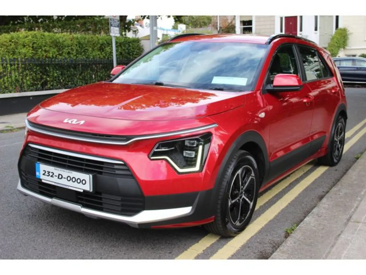Kia Niro SUV, Petrol Hybrid, 2023, Red