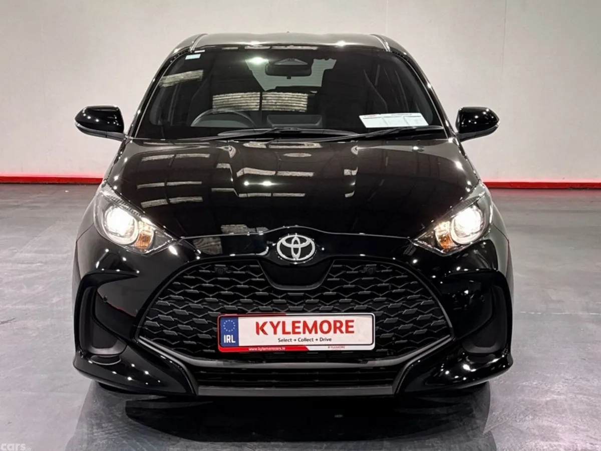 Toyota Yaris Hatchback, Petrol, 2025, Black