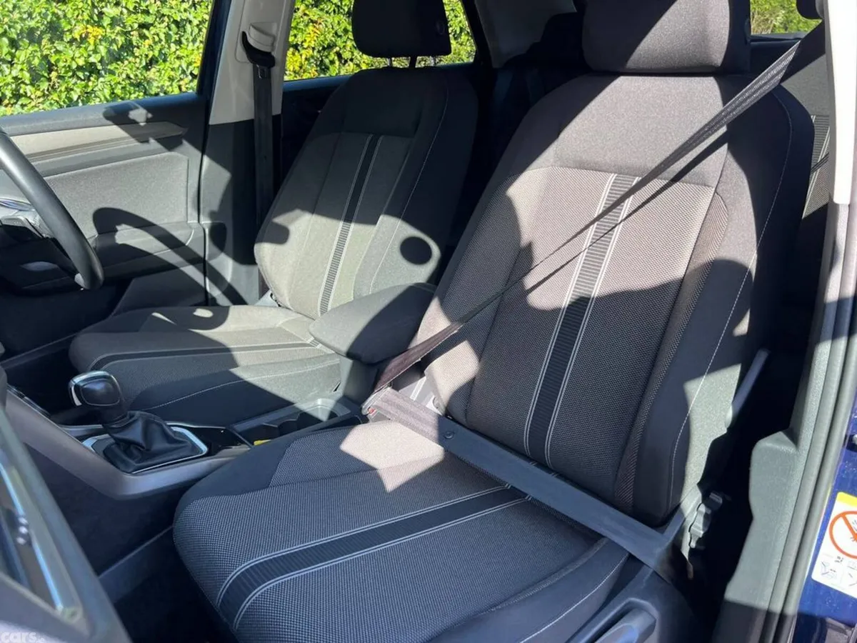 Volkswagen T-Roc SUV, Diesel, 2021, Blue