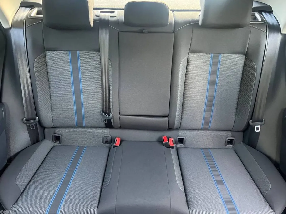 Volkswagen T-Roc SUV, Diesel, 2021, Blue