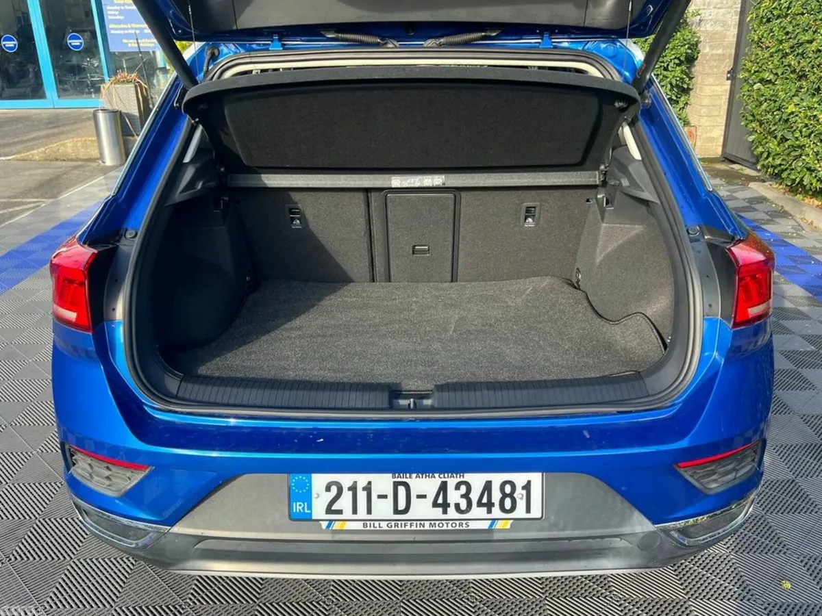 Volkswagen T-Roc SUV, Diesel, 2021, Blue