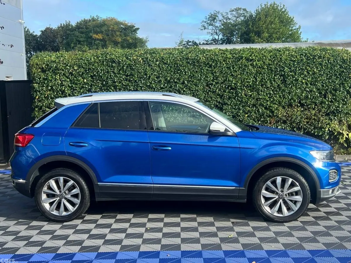 Volkswagen T-Roc SUV, Diesel, 2021, Blue