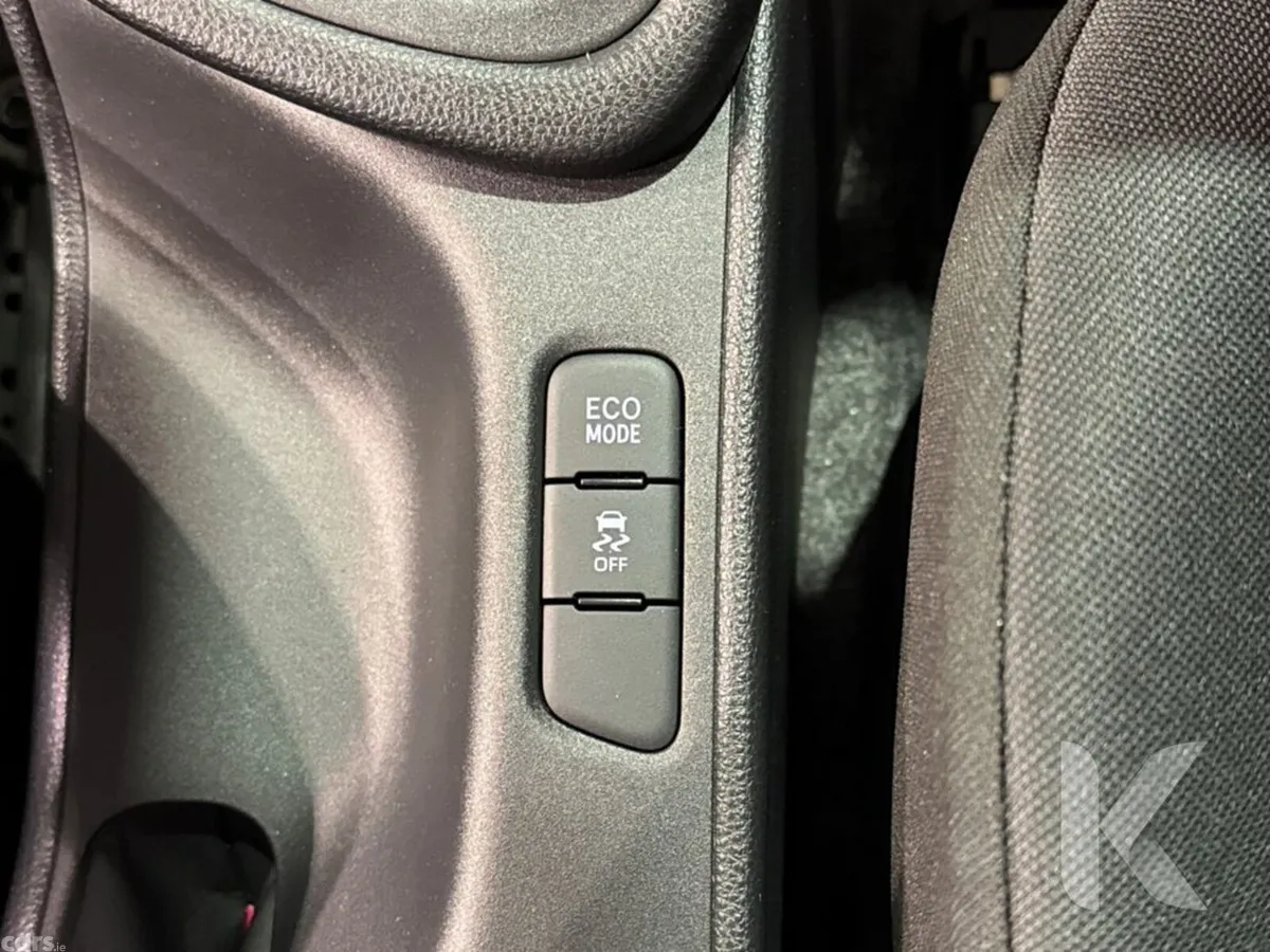 Toyota Yaris Hatchback, Petrol, 2025, Black