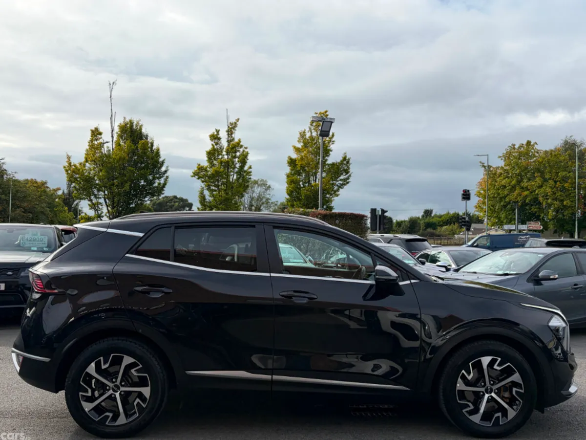 Kia Sportage MPV, Diesel, 2023, Black