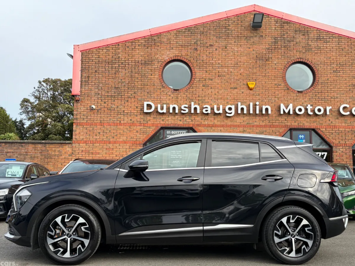 Kia Sportage MPV, Diesel, 2023, Black