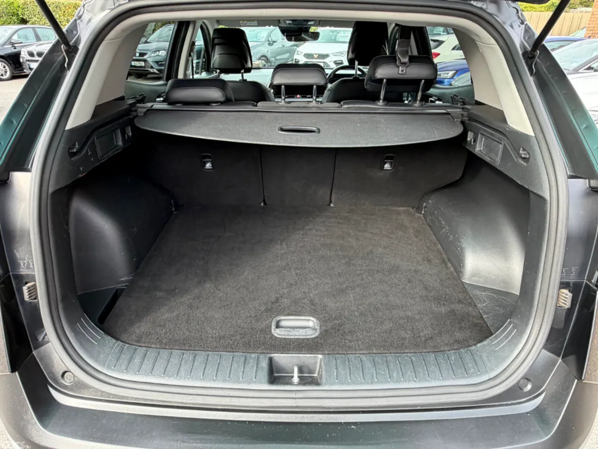Kia Sportage MPV, Diesel, 2023, Black