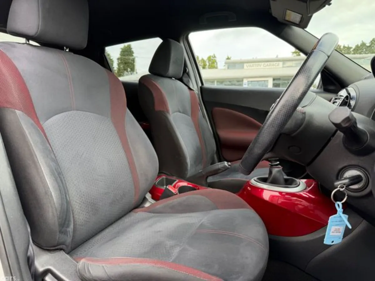 Nissan Juke MPV, Petrol, 2015, Silver