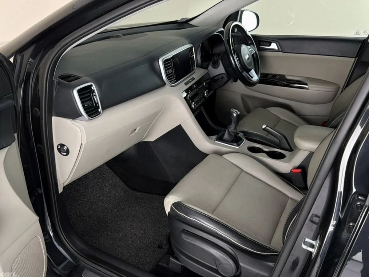Kia Sportage SUV, Diesel Hybrid, 2022, Black