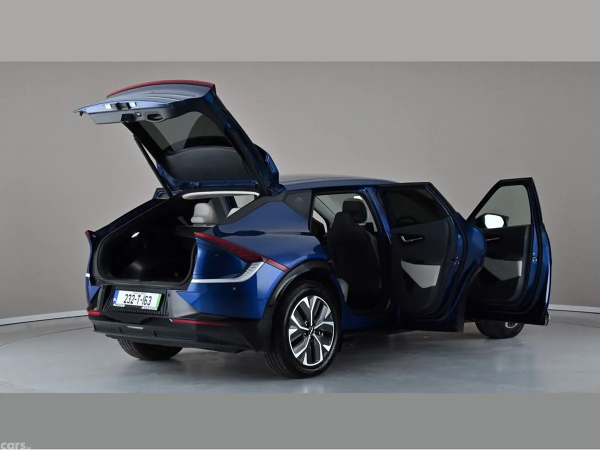 Kia EV6 MPV, Electric, 2023, Blue