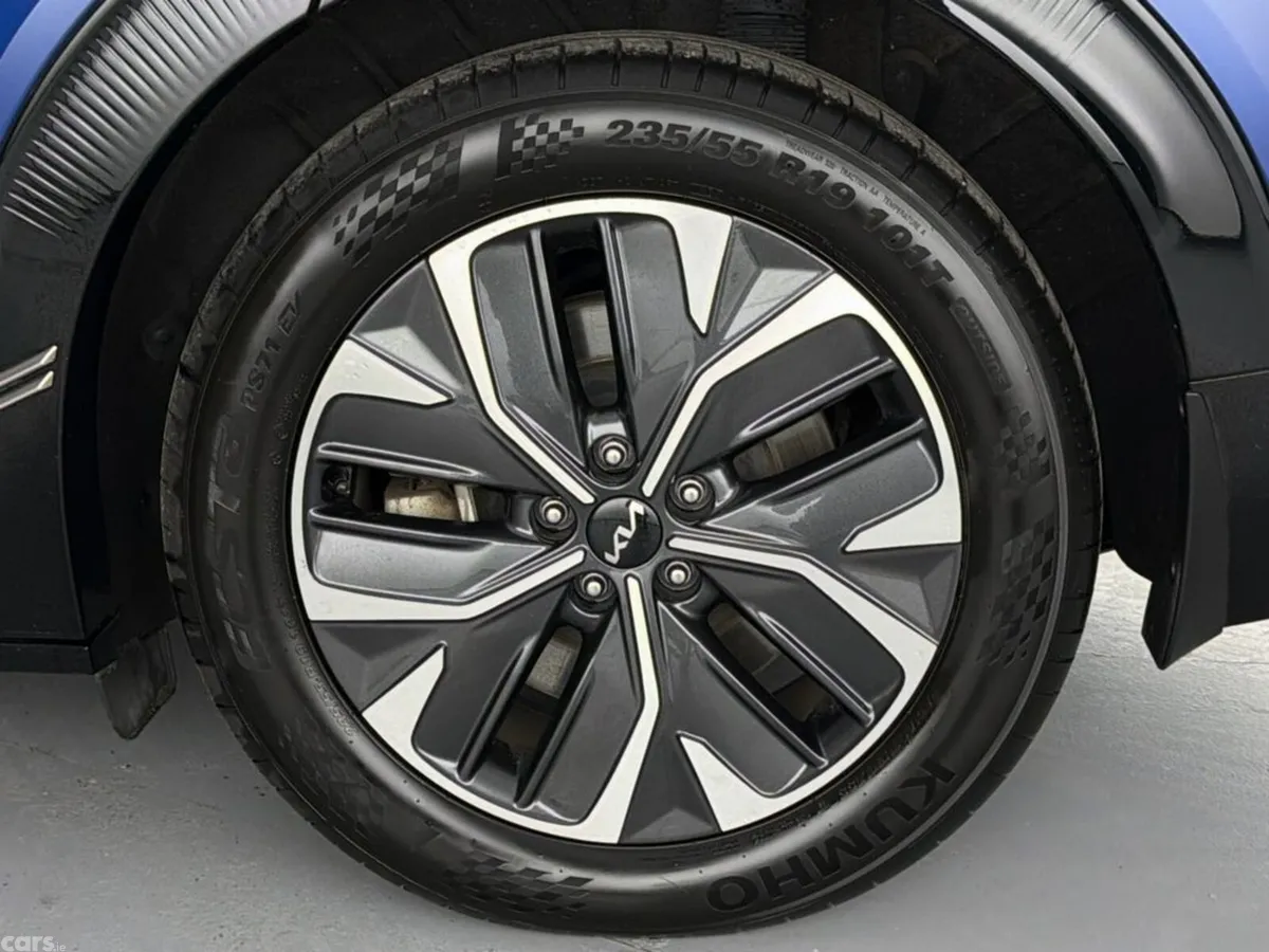 Kia EV6 MPV, Electric, 2023, Blue