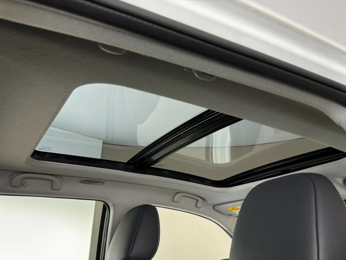 Suzuki Vitara SUV, Petrol Hybrid, 2026, White
