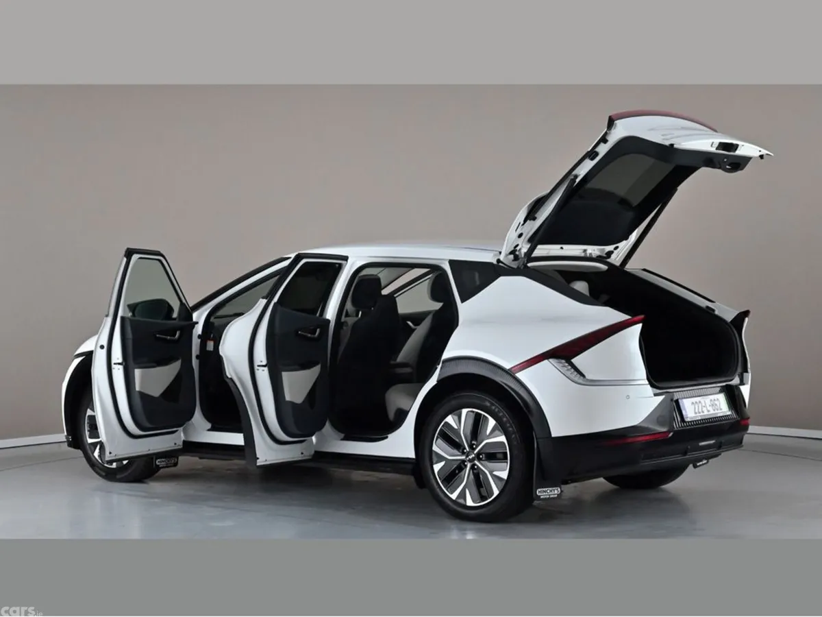 Kia EV6 MPV, Electric, 2022, White