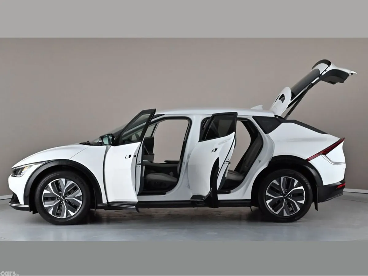 Kia EV6 MPV, Electric, 2022, White