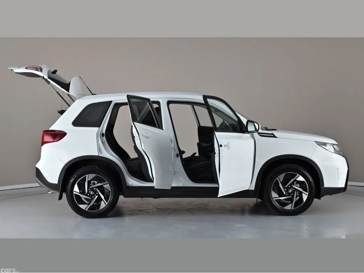Suzuki Vitara SUV, Petrol Hybrid, 2026, White