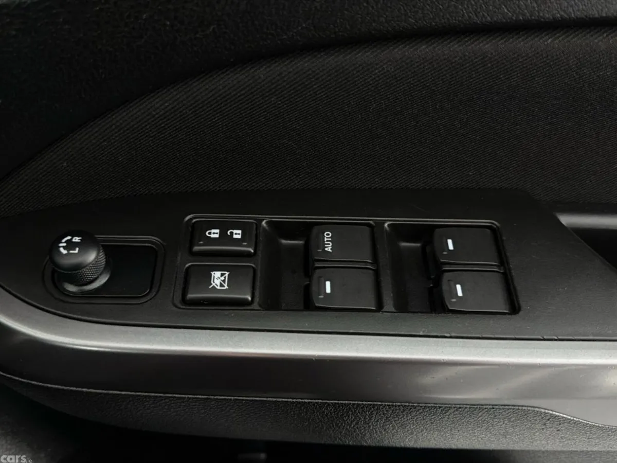Suzuki Vitara SUV, Petrol, 2024, Grey