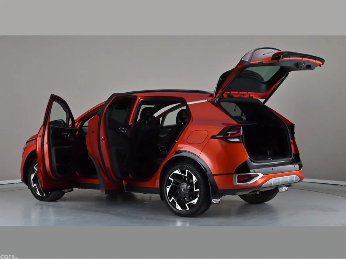 Kia Sportage SUV, Diesel Hybrid, 2024, Orange