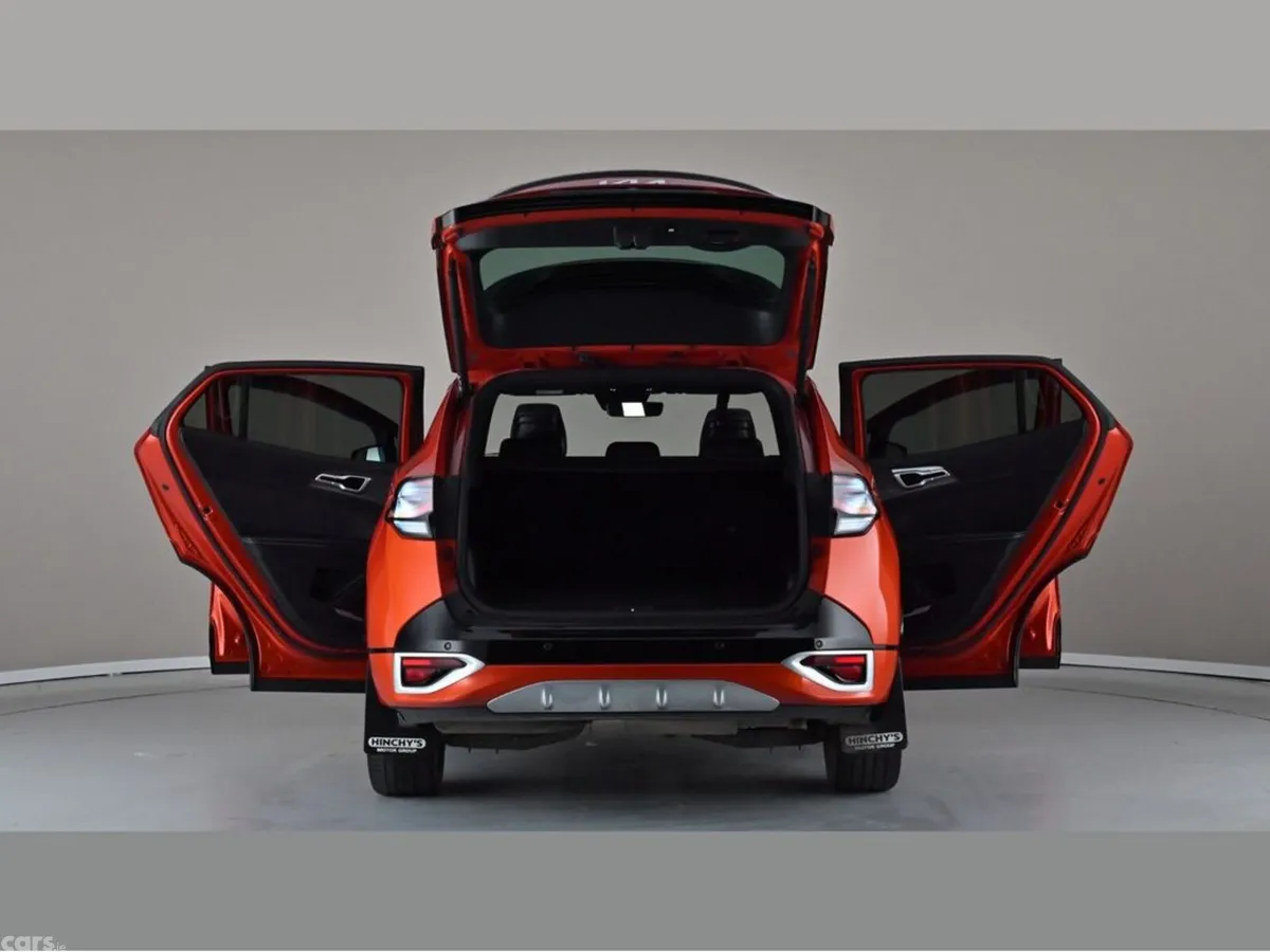 Kia Sportage SUV, Diesel Hybrid, 2024, Orange