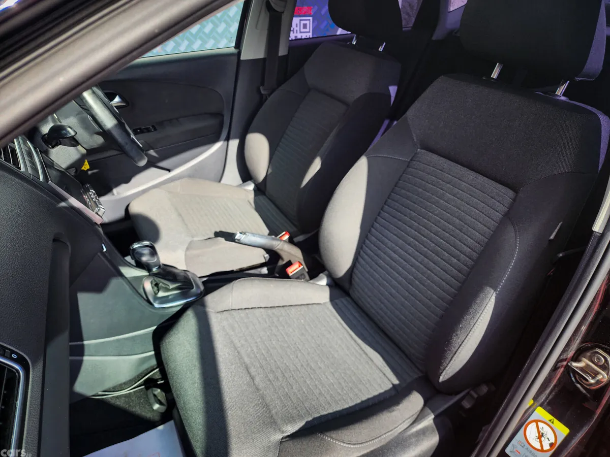 Volkswagen Polo Hatchback, Petrol, 2013, Black