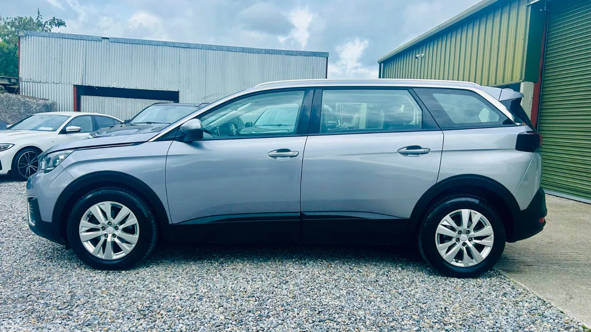 Peugeot 5008 MPV, Diesel, 2018, Grey