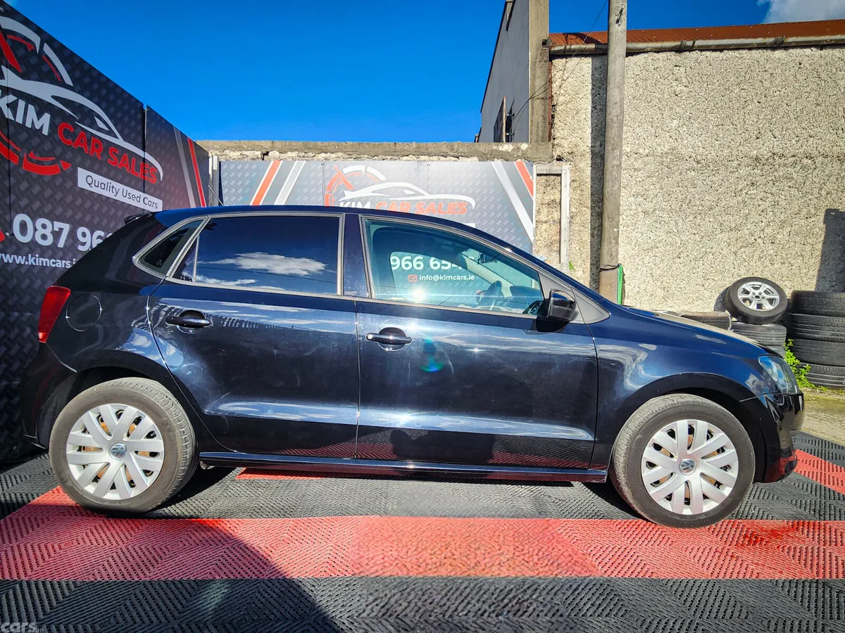 Volkswagen Polo Hatchback, Petrol, 2013, Black