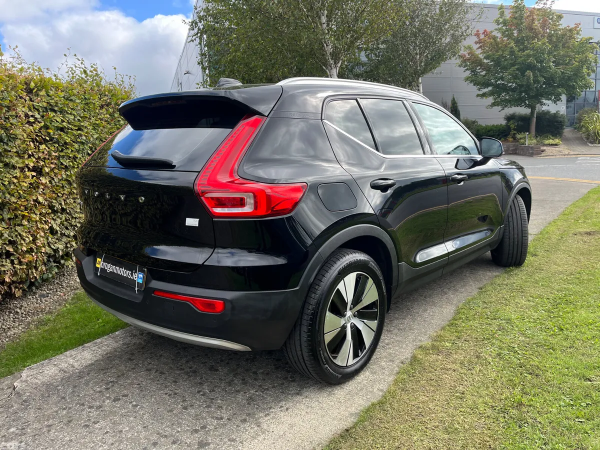 Volvo XC40 SUV, Petrol Plug-in Hybrid, 2022, Black