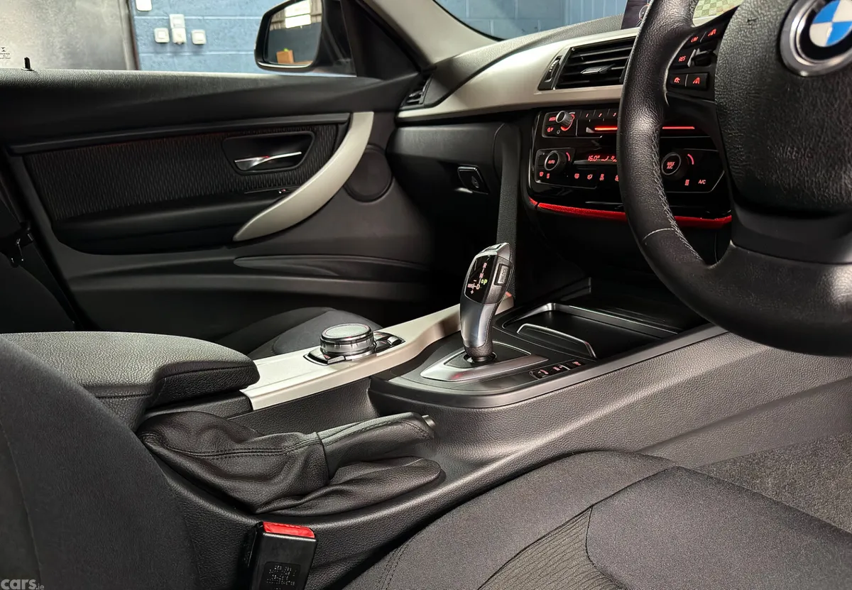 BMW 3-Series Saloon, Diesel, 2016, Blue