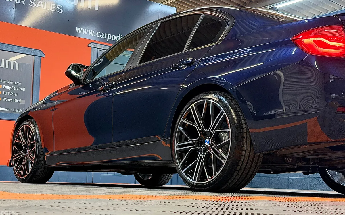 BMW 3-Series Saloon, Diesel, 2016, Blue