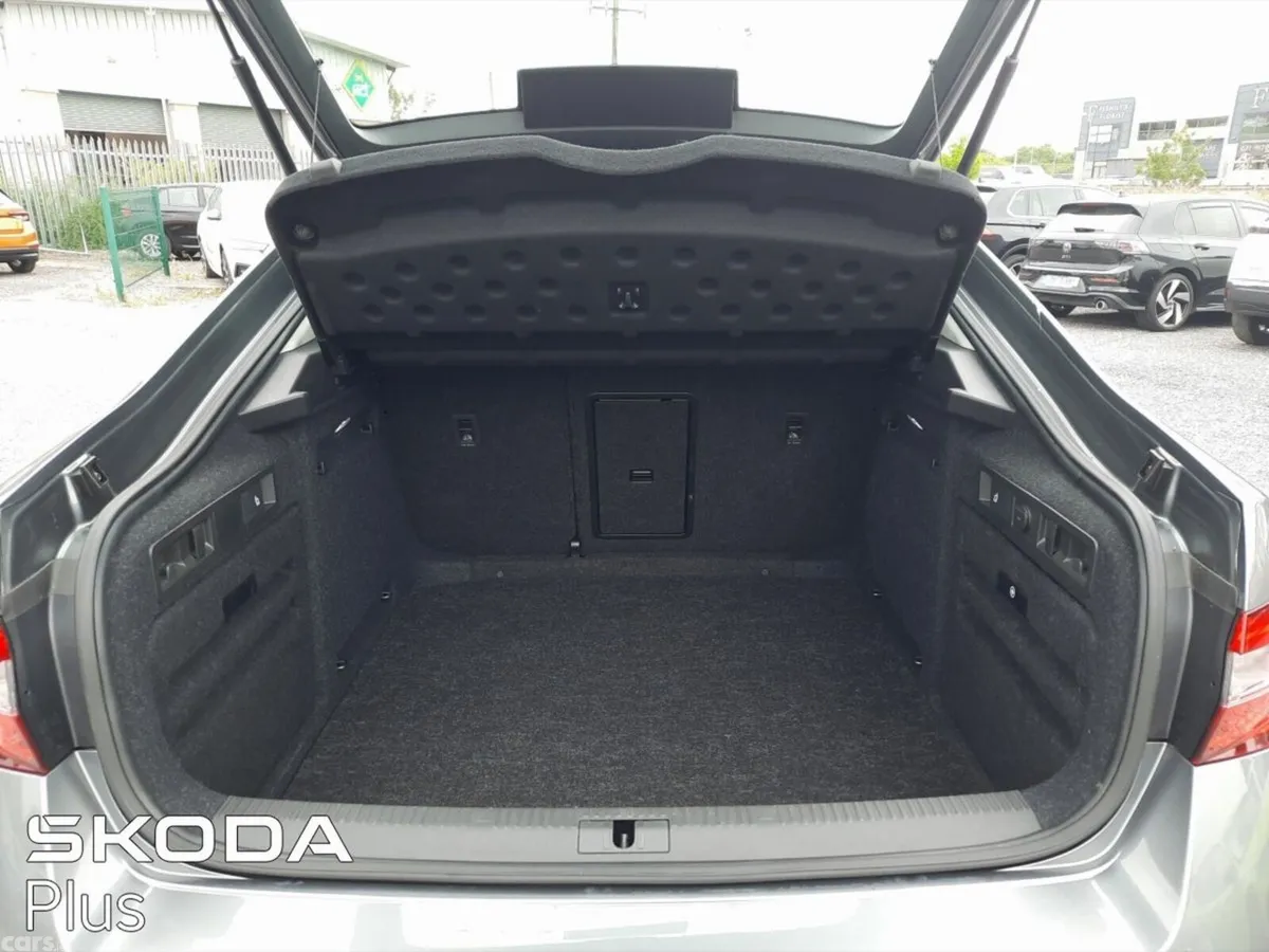 Skoda Superb Saloon, Diesel, 2024, Grey