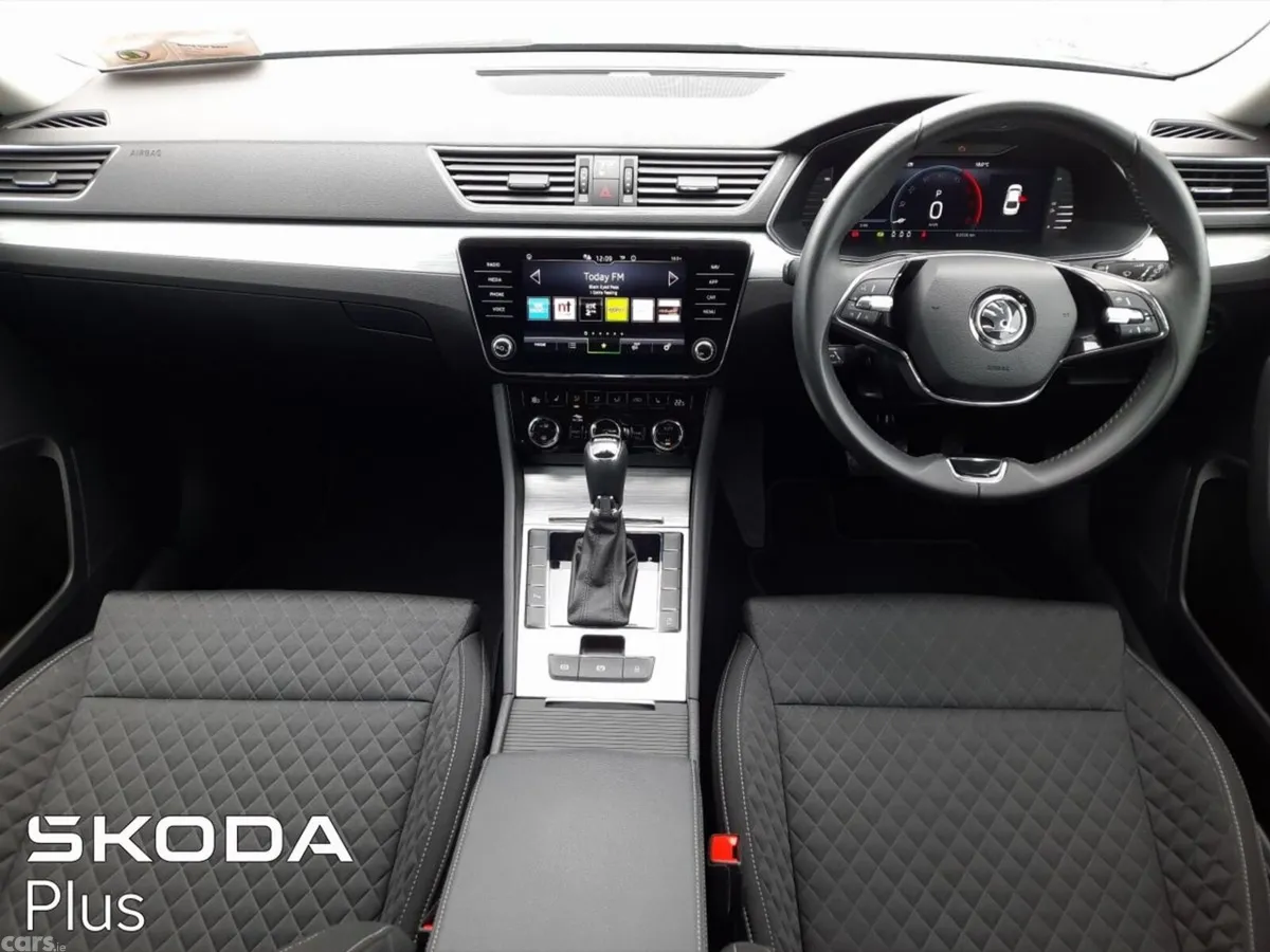 Skoda Superb Saloon, Diesel, 2024, Grey