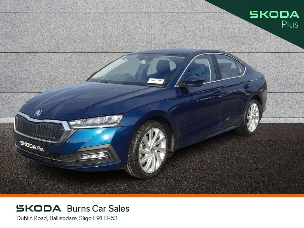 Skoda Octavia Saloon, Diesel, 2023, Blue