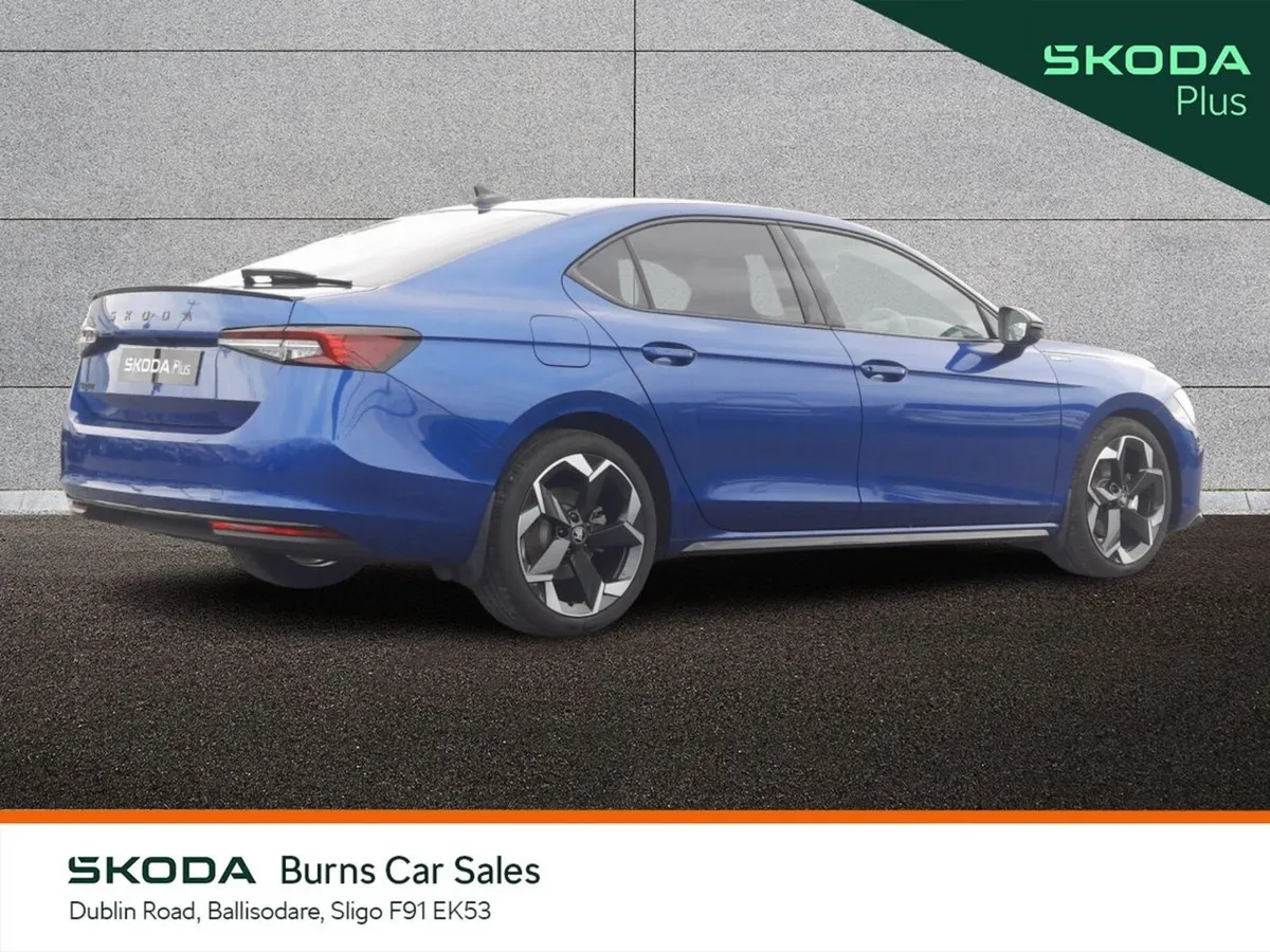 Skoda Superb Saloon, Diesel, 2026, Blue
