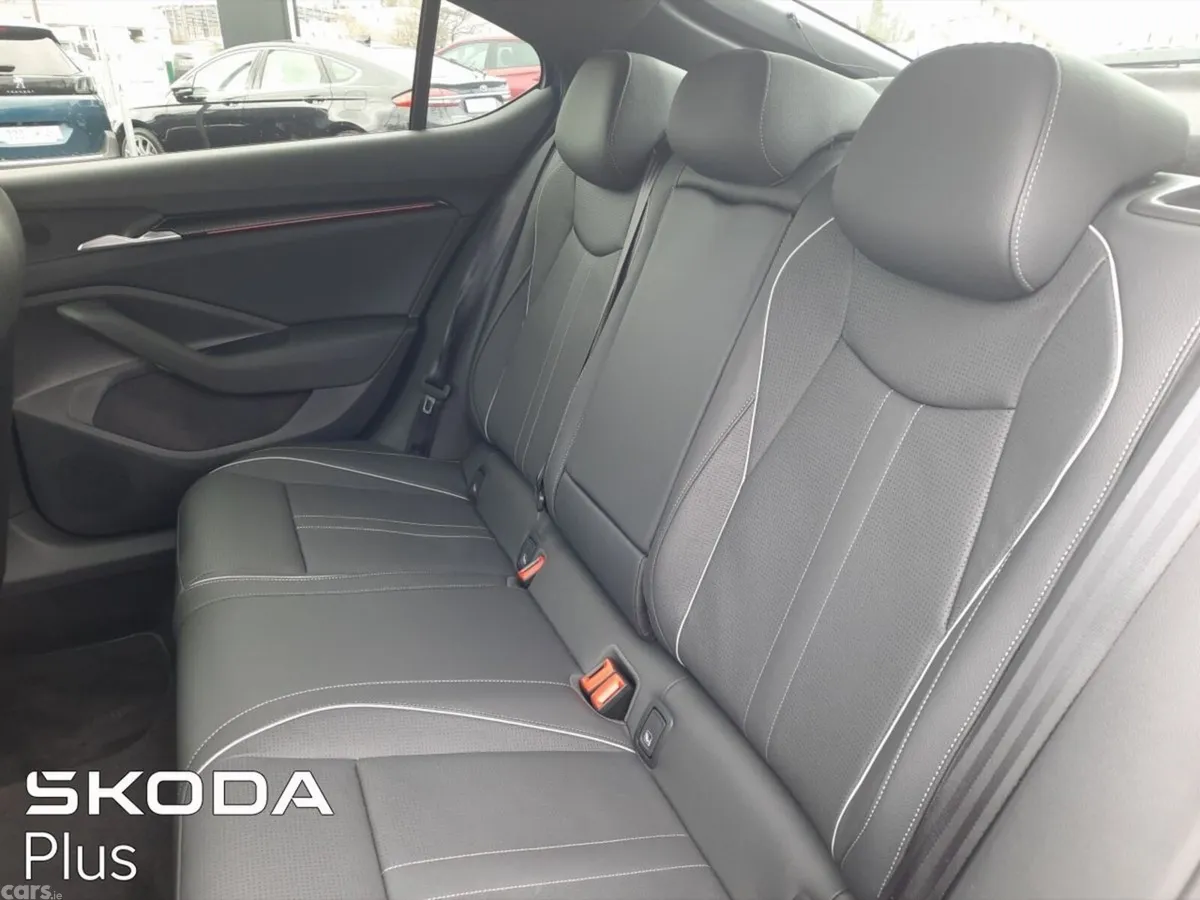 Skoda Superb Saloon, Diesel, 2026, Blue
