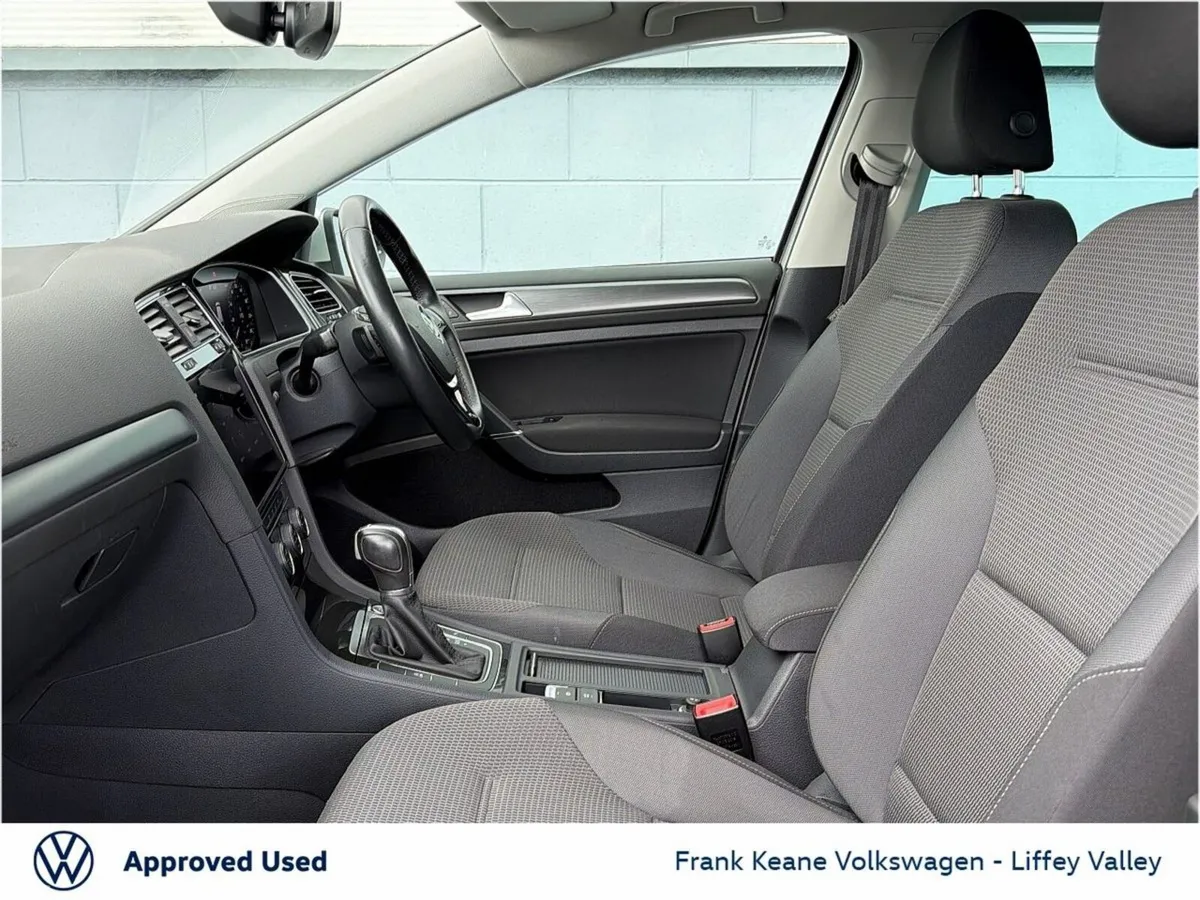 Volkswagen Golf Hatchback, Petrol, 2019, Silver