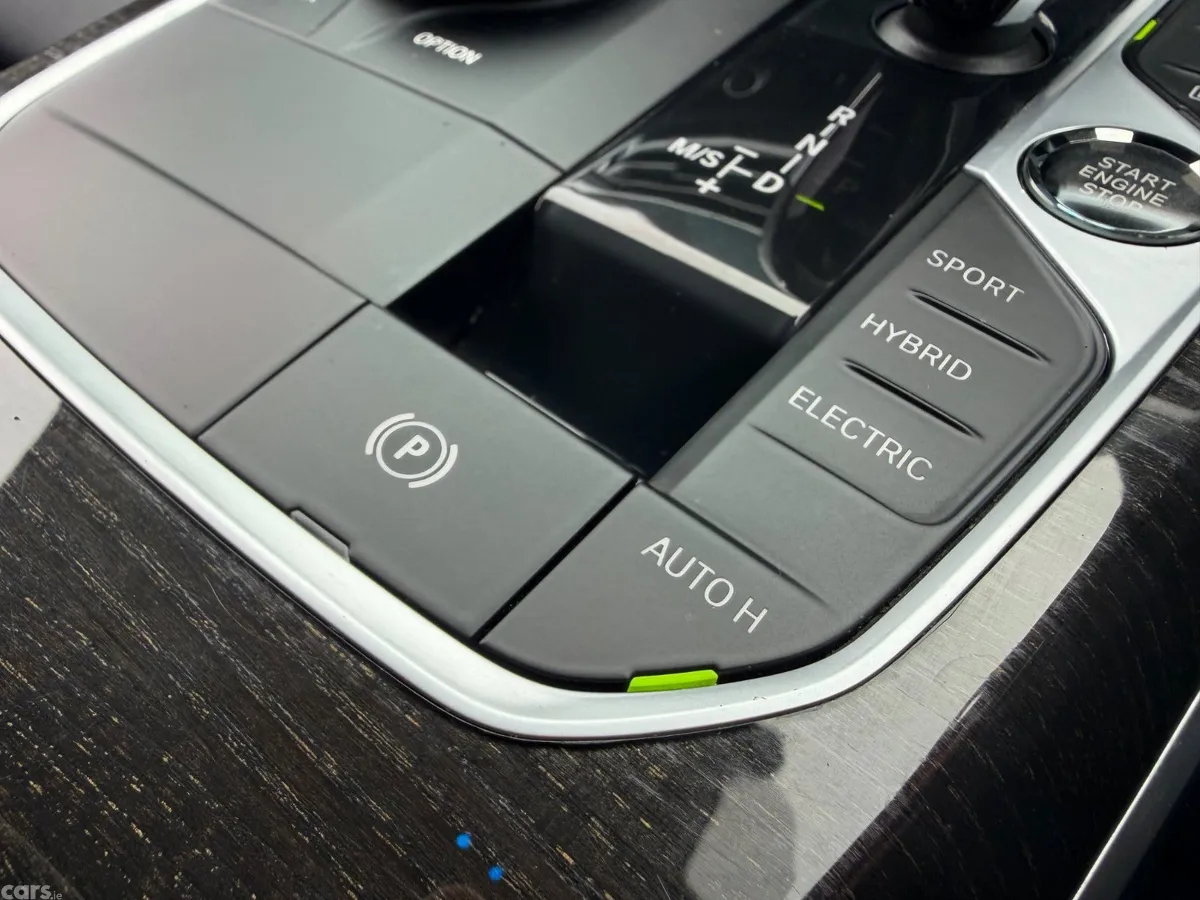 BMW 3-Series Saloon, Petrol Plug-in Hybrid, 2020, White