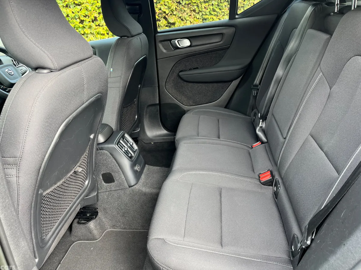 Volvo XC40 SUV, Petrol Plug-in Hybrid, 2022, Black