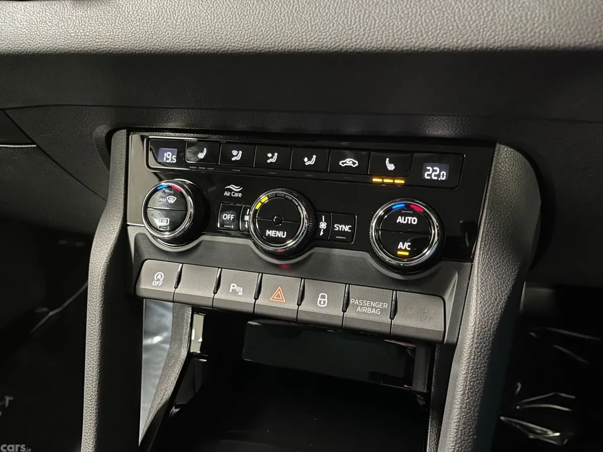 Skoda Karoq SUV, Petrol, 2026, Black