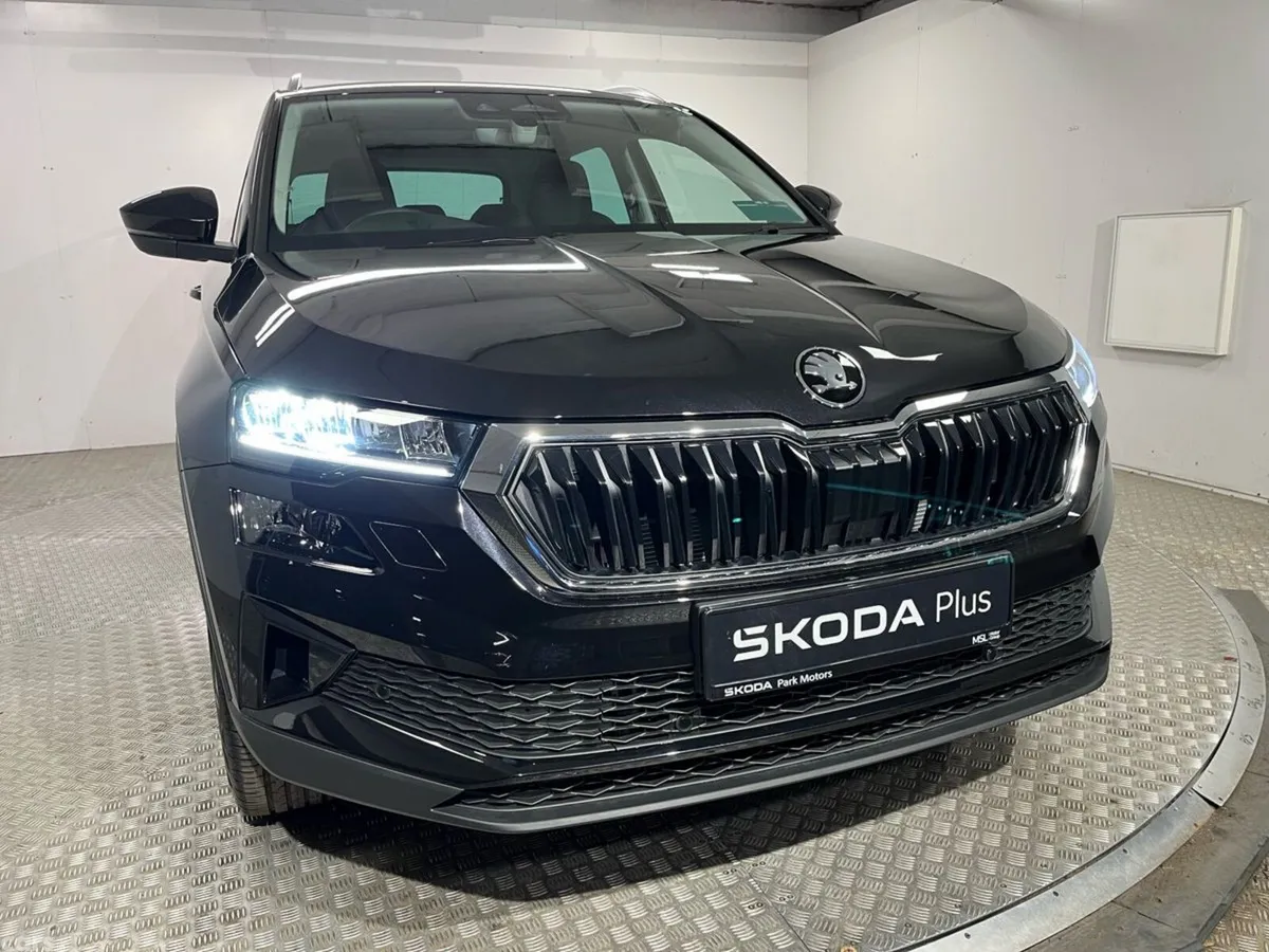 Skoda Karoq SUV, Petrol, 2026, Black