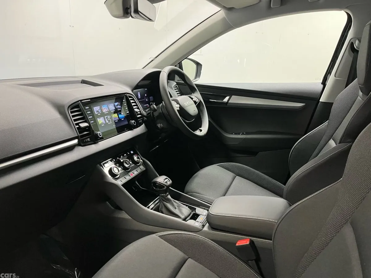 Skoda Karoq SUV, Petrol, 2026, Black