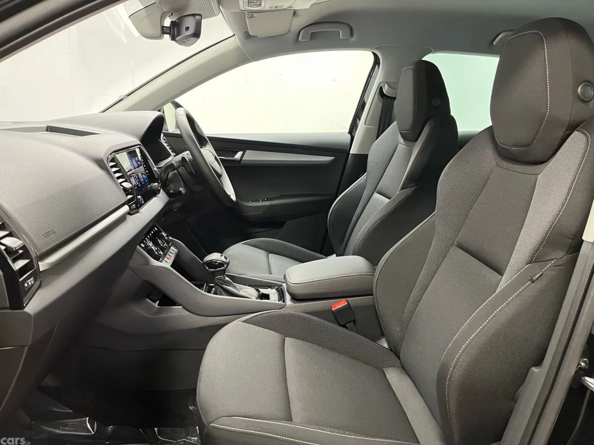Skoda Karoq SUV, Petrol, 2026, Black